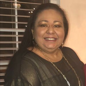 Meet your Posher, Iris